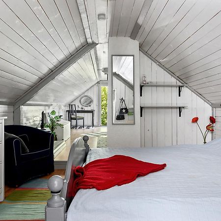 Loftlaegenhet Pa Haestgard I Tvaakerアパートメント エクステリア 写真